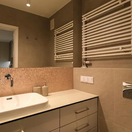 Апартаменты Comfy Old Town - By Hosty Краков