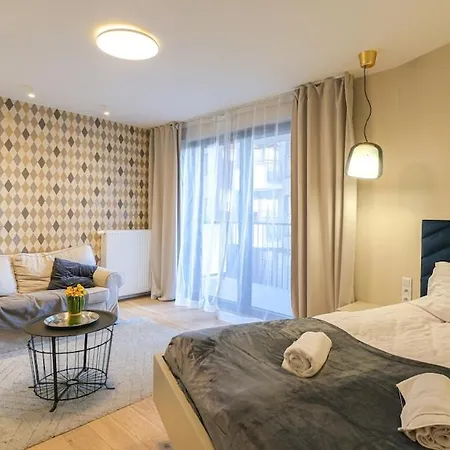 Comfy Old Town - By Hosty