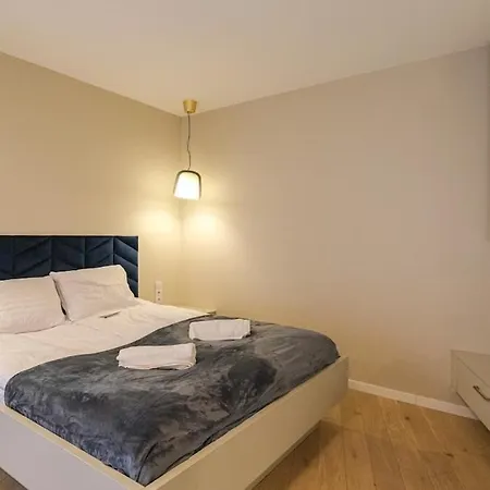 Comfy Old Town - By Hosty *