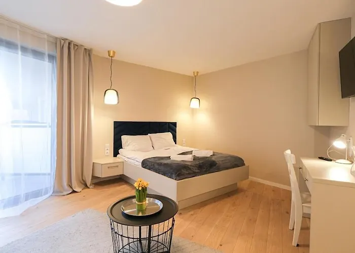 Comfy Old Town - By Hosty