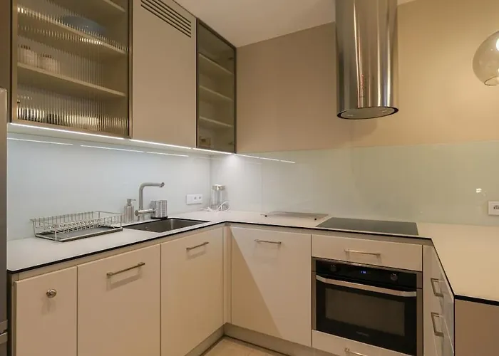 Comfy Old Town - By Hosty Appartement