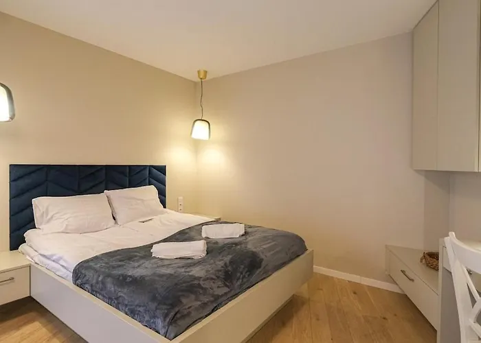 Comfy Old Town - By Hosty *